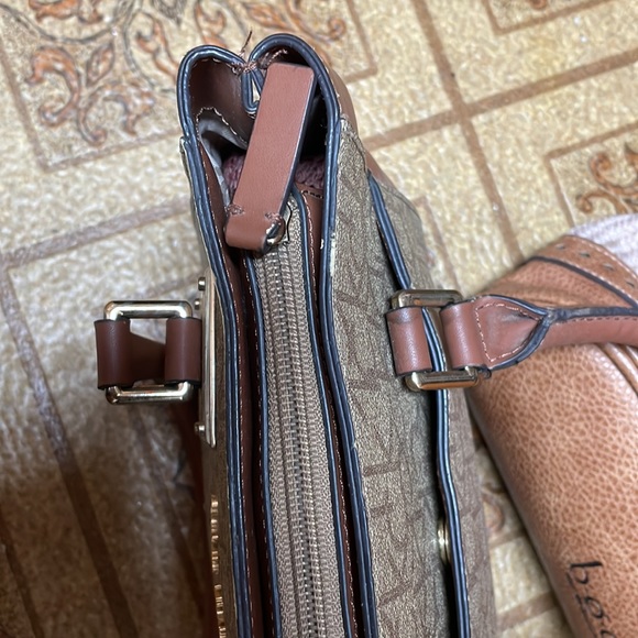 Bundle of 2 purses Calvin Klein and b.o.c - Picture 7 of 11